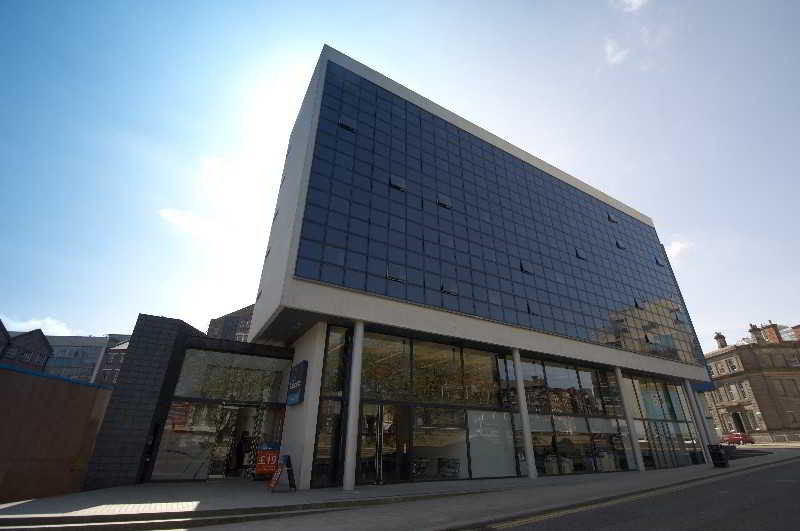 Travelodge Liverpool Central Exterior photo