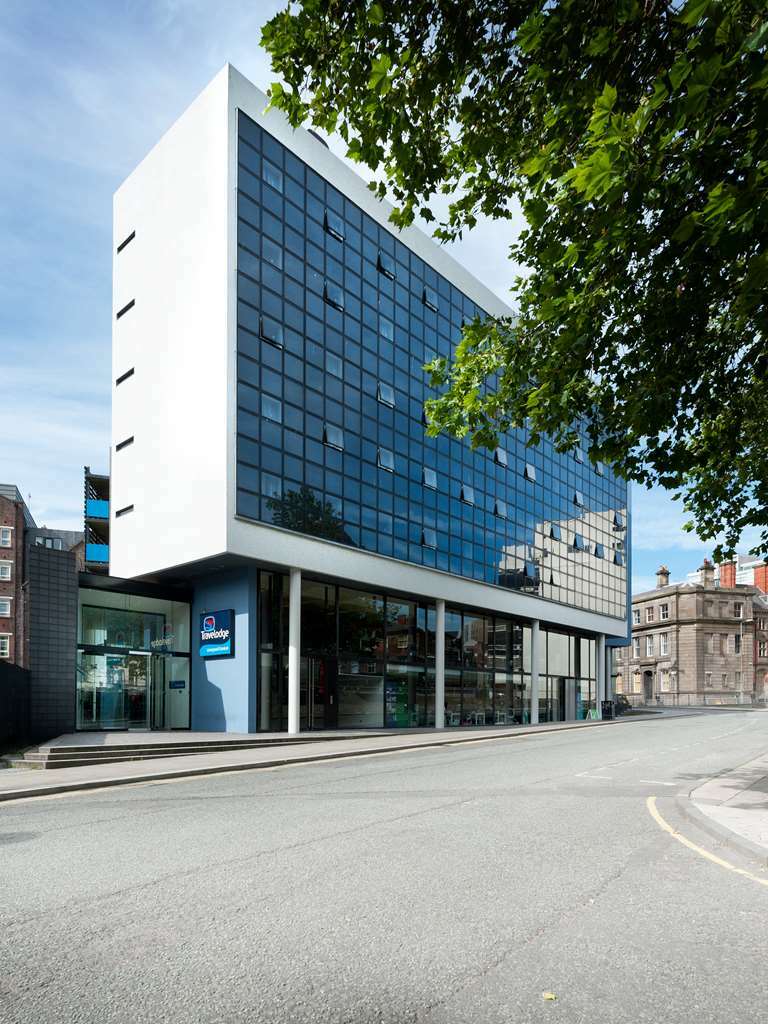Travelodge Liverpool Central Exterior photo